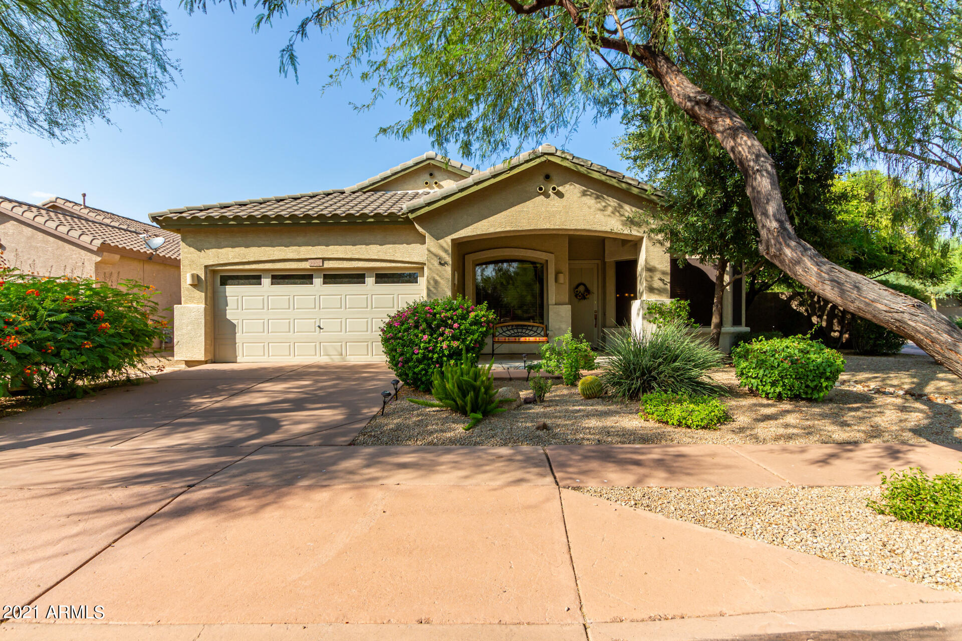 2902 West Sentinel Rock Road Phoenix, AZ 85086 - Photo 2 of 25 0002-02 Sentinel Rock