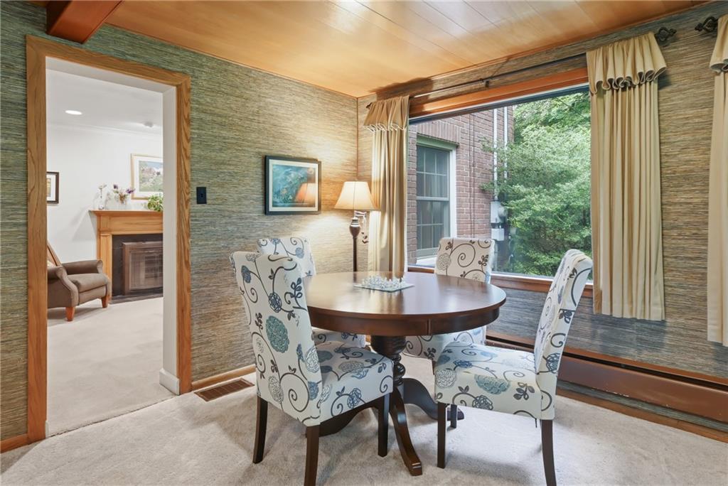401 Robertson Road Hermitage, PA 16148 - Photo 8 of 47