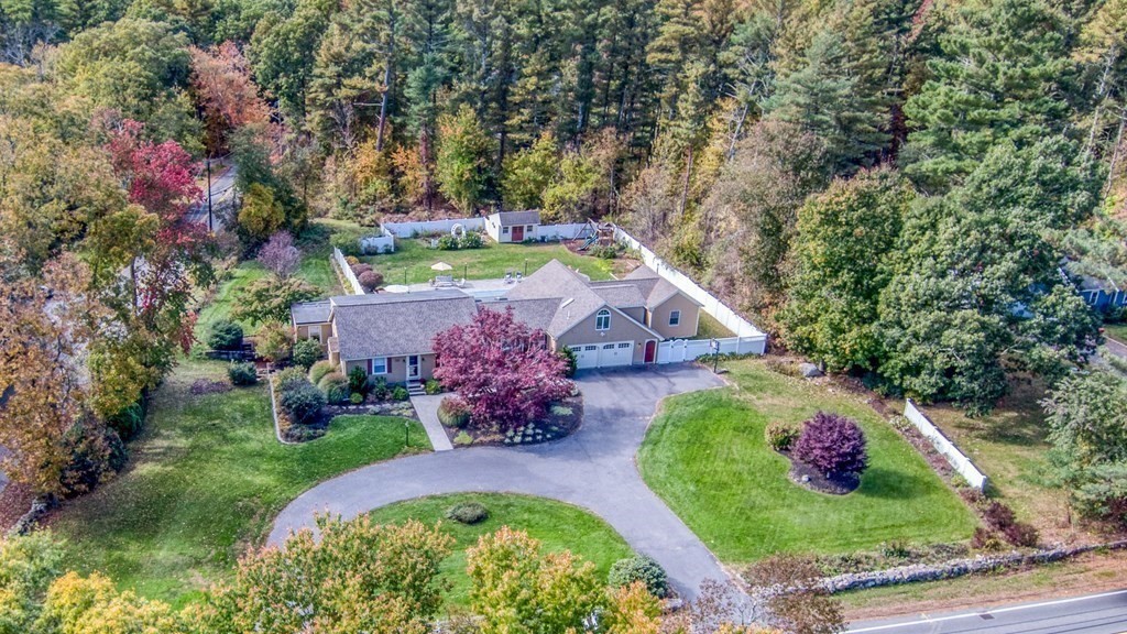 335 Bay Road Easton, MA 02356 - Photo 1 of 42 Gallery Image 1