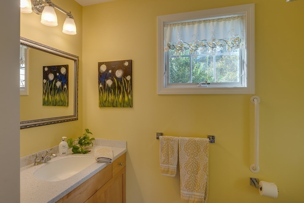 335 Bay Road Easton, MA 02356 - Photo 32 of 42 Gallery Image 32