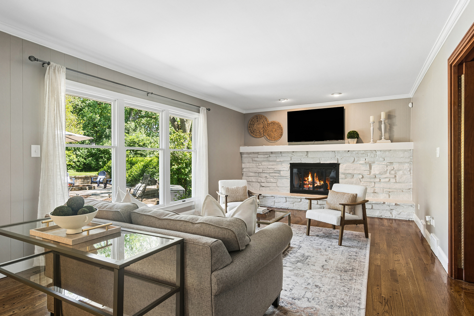 165 North Valley Road Barrington, IL 60010 - Photo 4 of 37