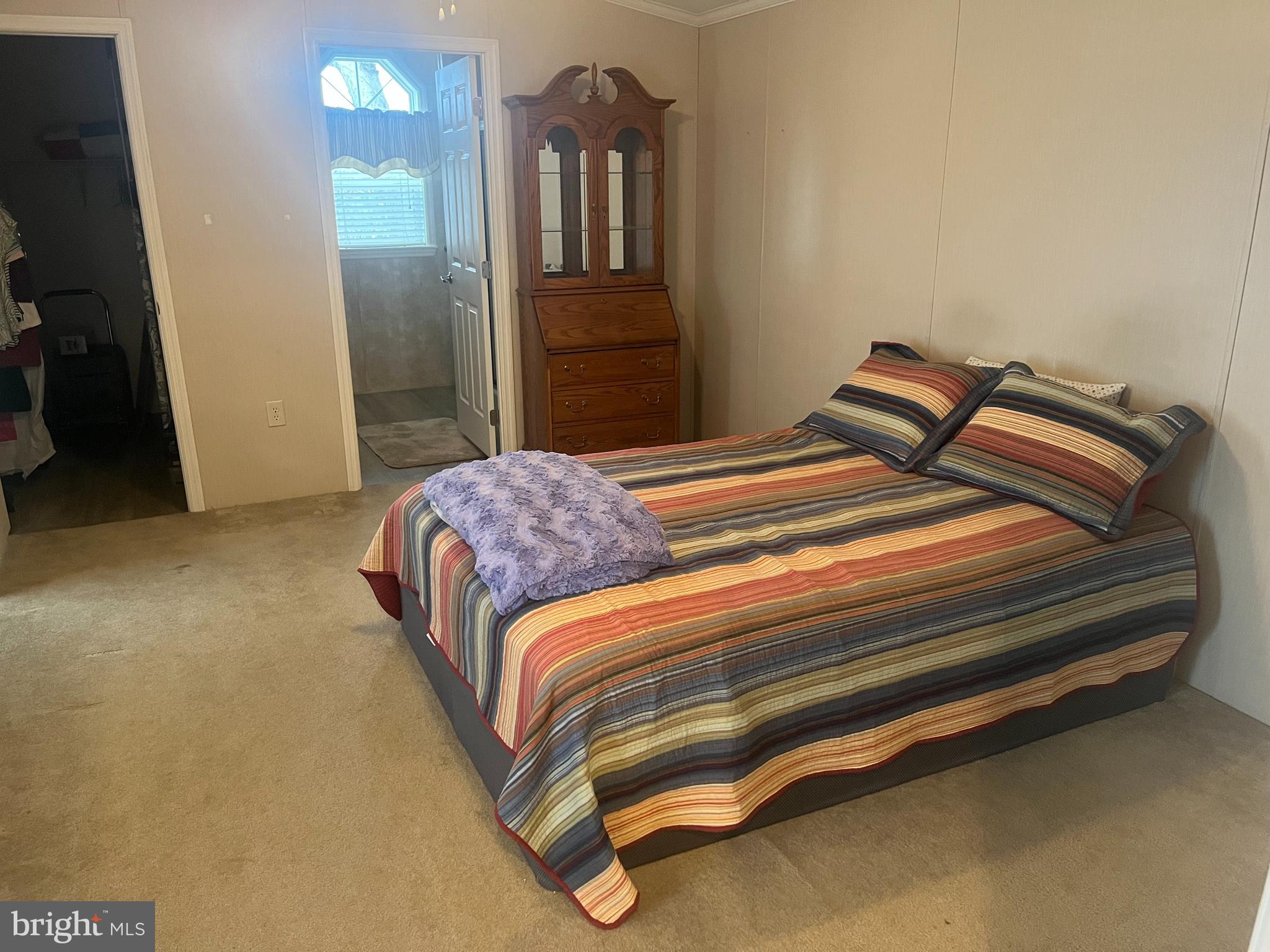 109 Ridgewood Manor Manheim, PA 17545 - Photo 2 of 8 Primary Bedroom