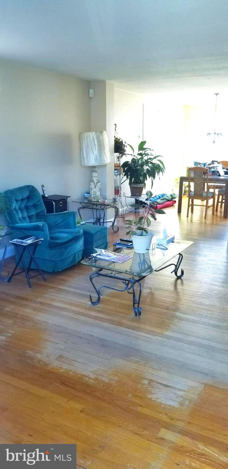 1525 Langford Road Baltimore, MD 21207 - Photo 3 of 25