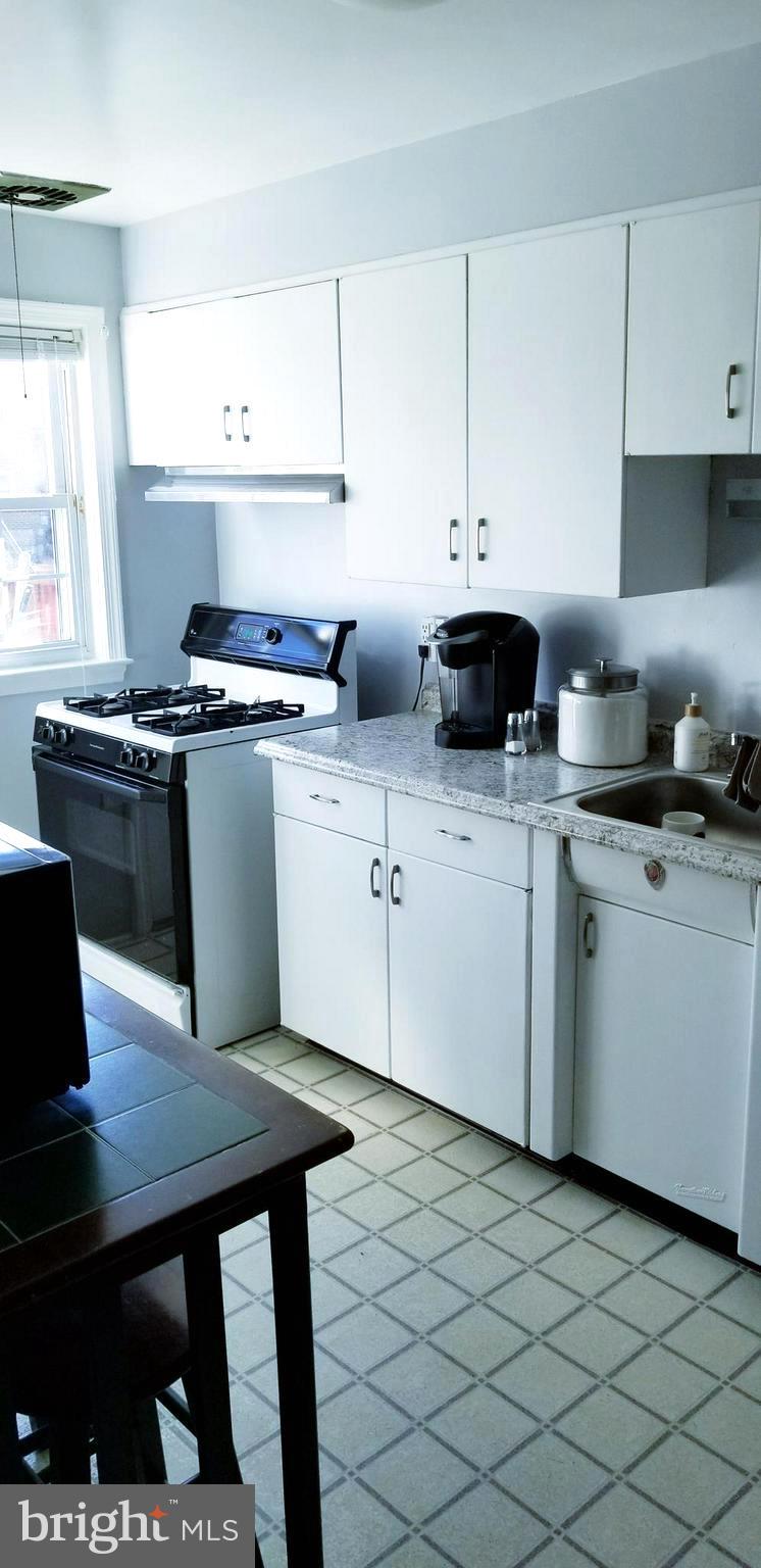 1525 Langford Road Baltimore, MD 21207 - Photo 10 of 25