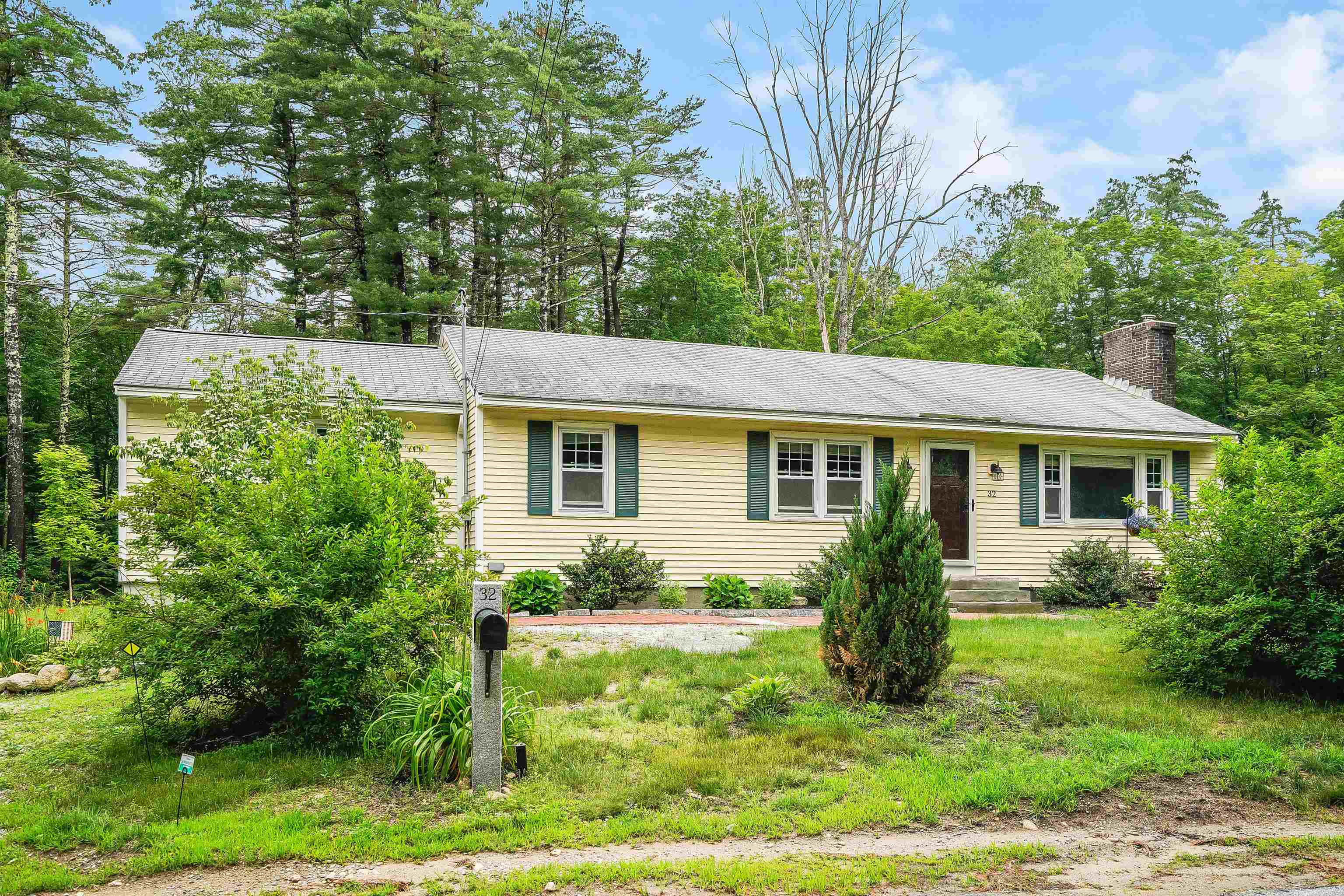 32 New Boston Road Amherst, NH 03031 - Photo 1 of 34