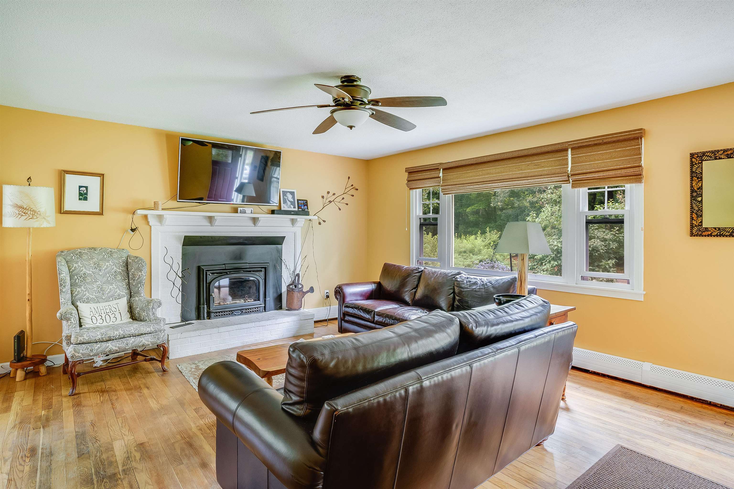 32 New Boston Road Amherst, NH 03031 - Photo 6 of 34