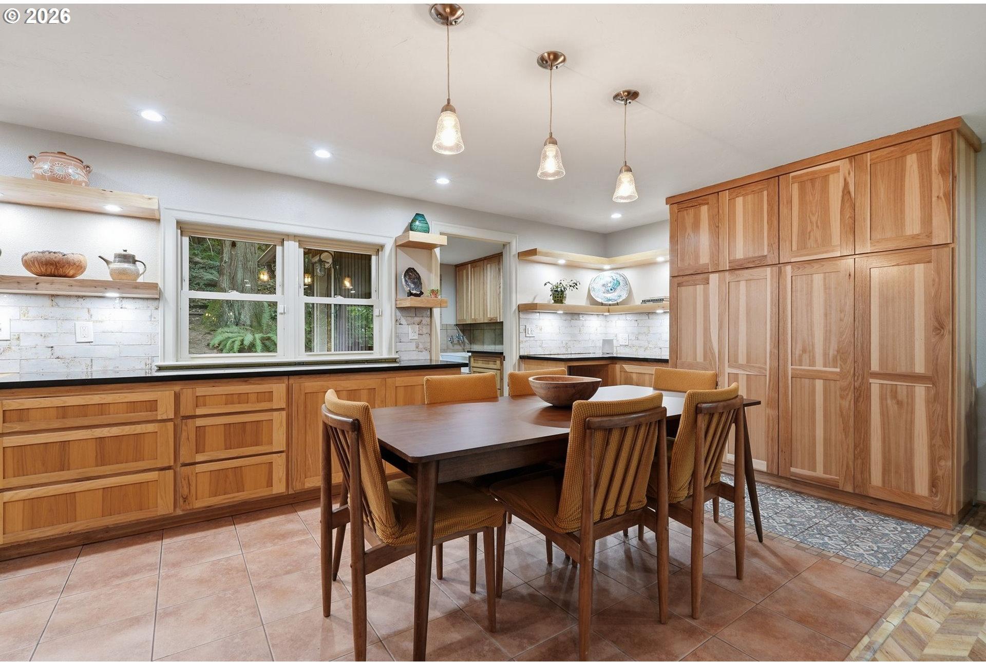 7325 Southeast Barbara Welch Road Portland, OR 97236 - Photo 18 of 37 Gallery Image 18