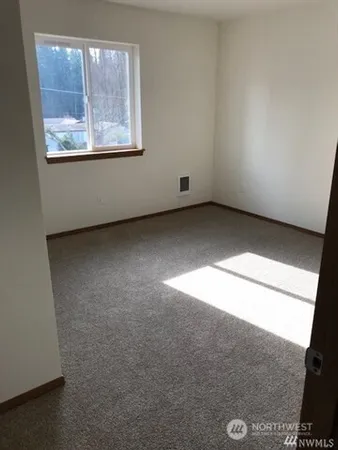 $1,850 | 711 Wyoming Avenue, Shelton, WA 98584