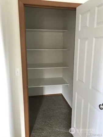 $1,850 | 711 Wyoming Avenue, Shelton, WA 98584