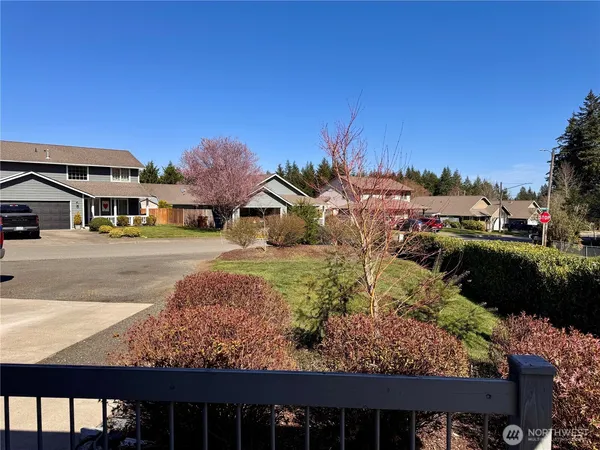 $1,800 | 711 Wyoming Avenue, Shelton, WA 98584