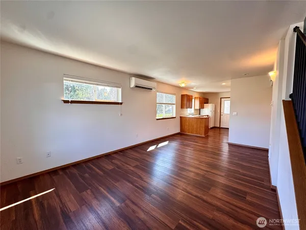 $1,800 | 711 Wyoming Avenue, Shelton, WA 98584