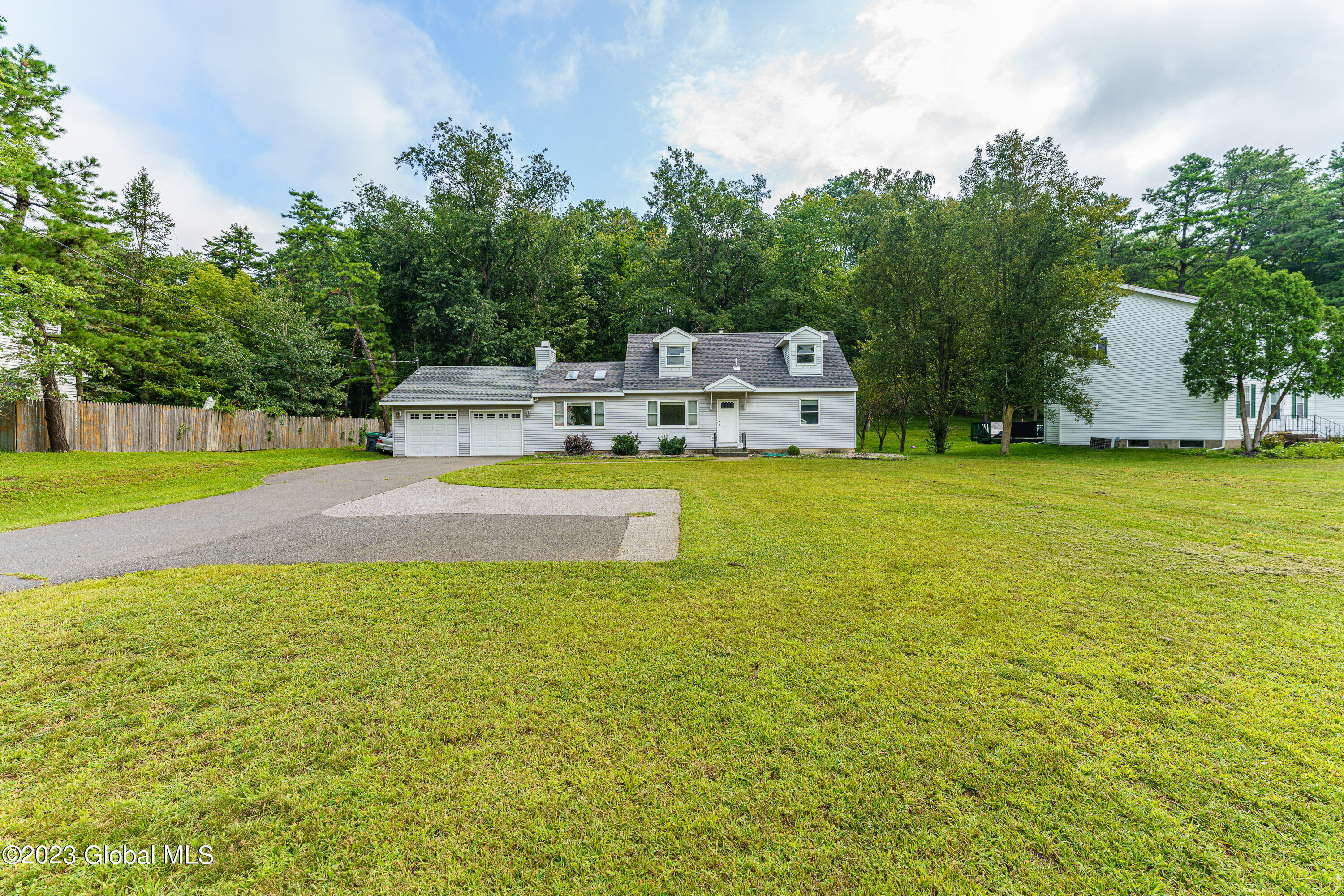6027 East Old State Road Schenectady, NY 12303 - Photo 1 of 37 Front