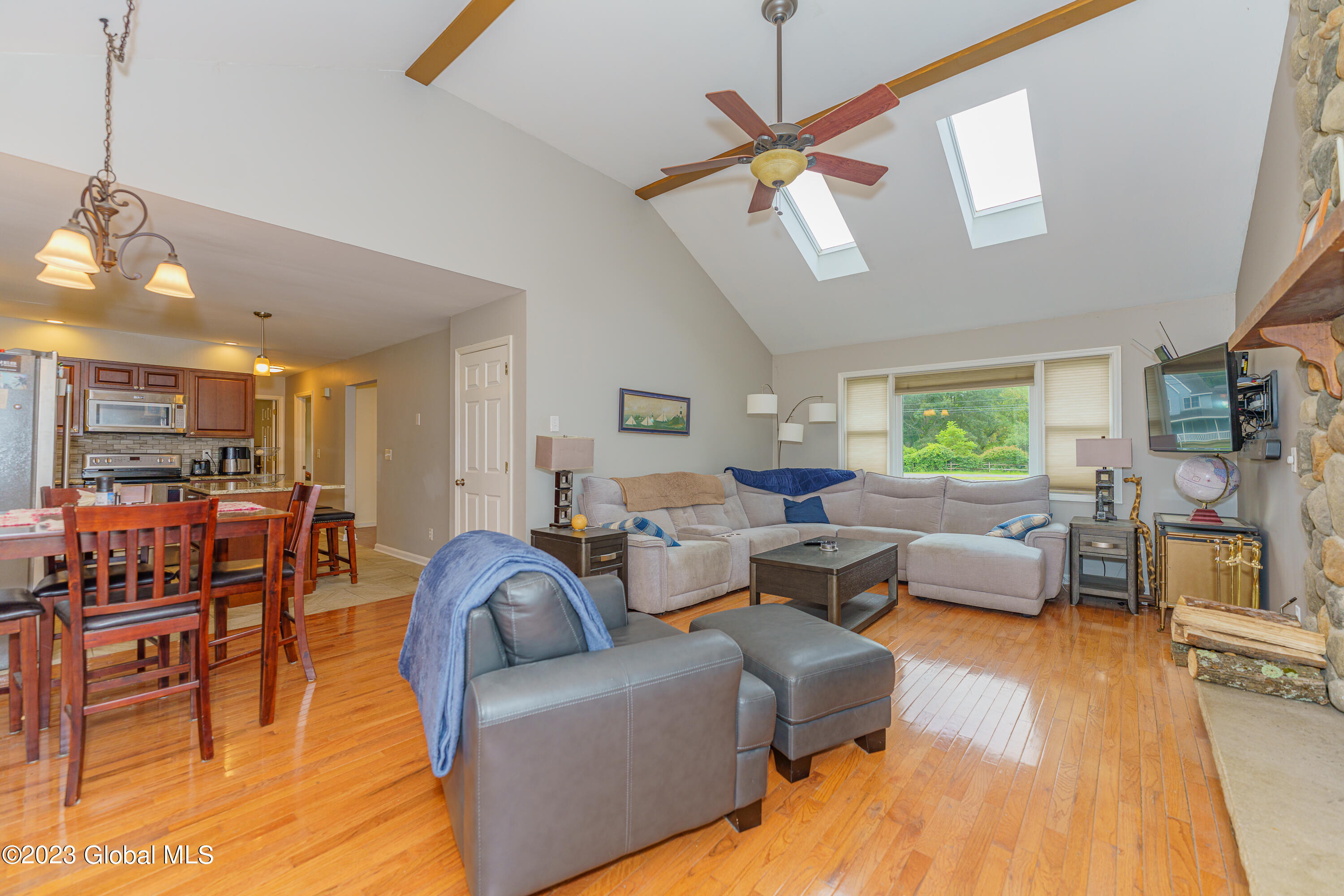 6027 East Old State Road Schenectady, NY 12303 - Photo 6 of 37 3 Familyroom 2