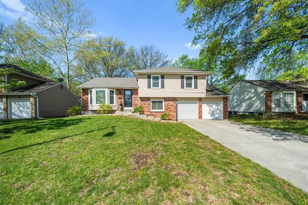 9718 Antioch Road Overland Park, KS 66212 - Photo 1 of 34