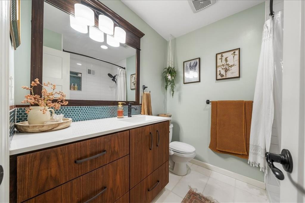 9718 Antioch Road Overland Park, KS 66212 - Photo 18 of 34