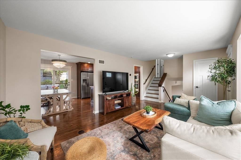 9718 Antioch Road Overland Park, KS 66212 - Photo 7 of 34