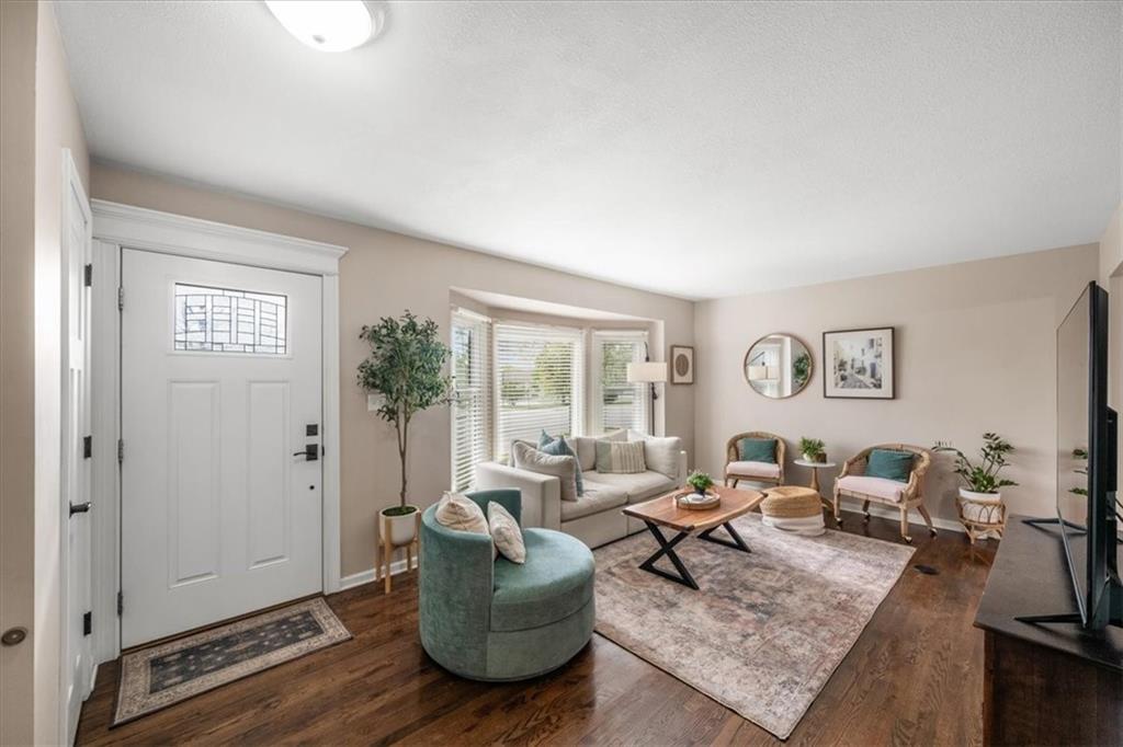 9718 Antioch Road Overland Park, KS 66212 - Photo 8 of 34