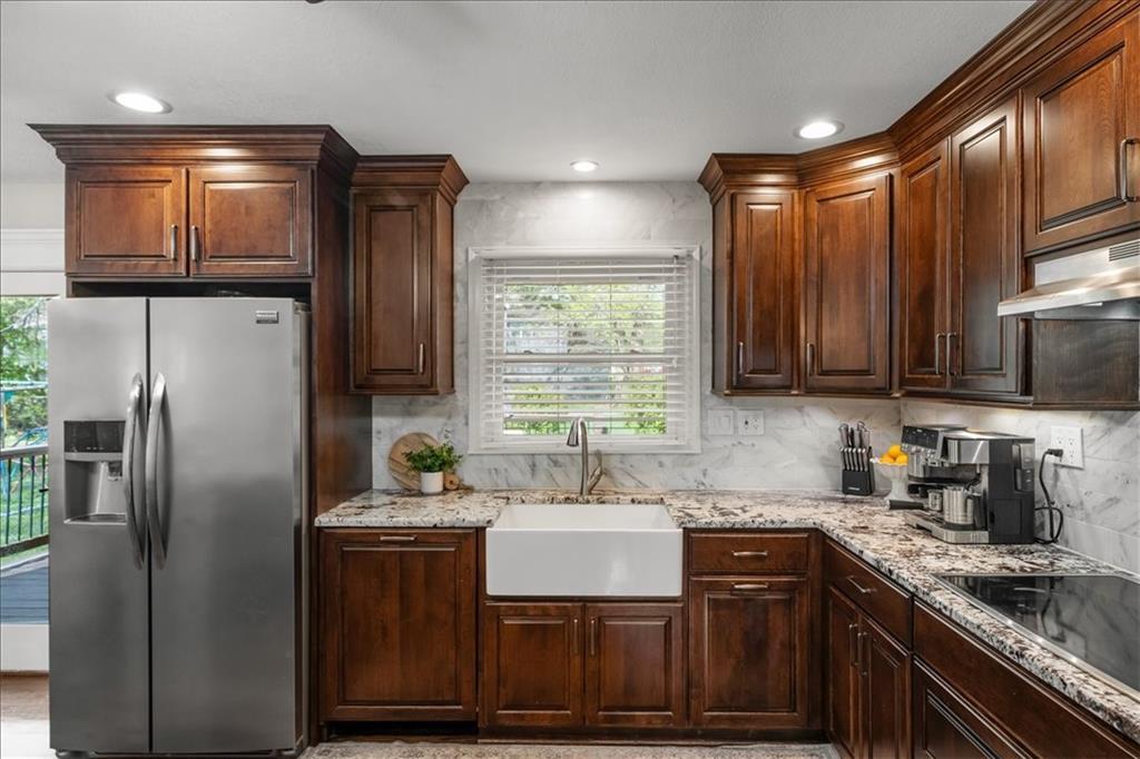 9718 Antioch Road Overland Park, KS 66212 - Photo 10 of 34