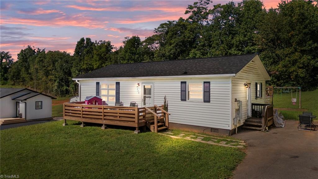 253 Fowler Circle Dobson, NC 27017 - Photo 2 of 41