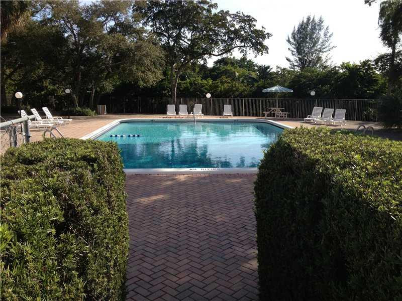 618 Northwest 13th Street, Unit 360 Boca Raton, FL 33486 - Photo 2 of 9 Exterior Front
