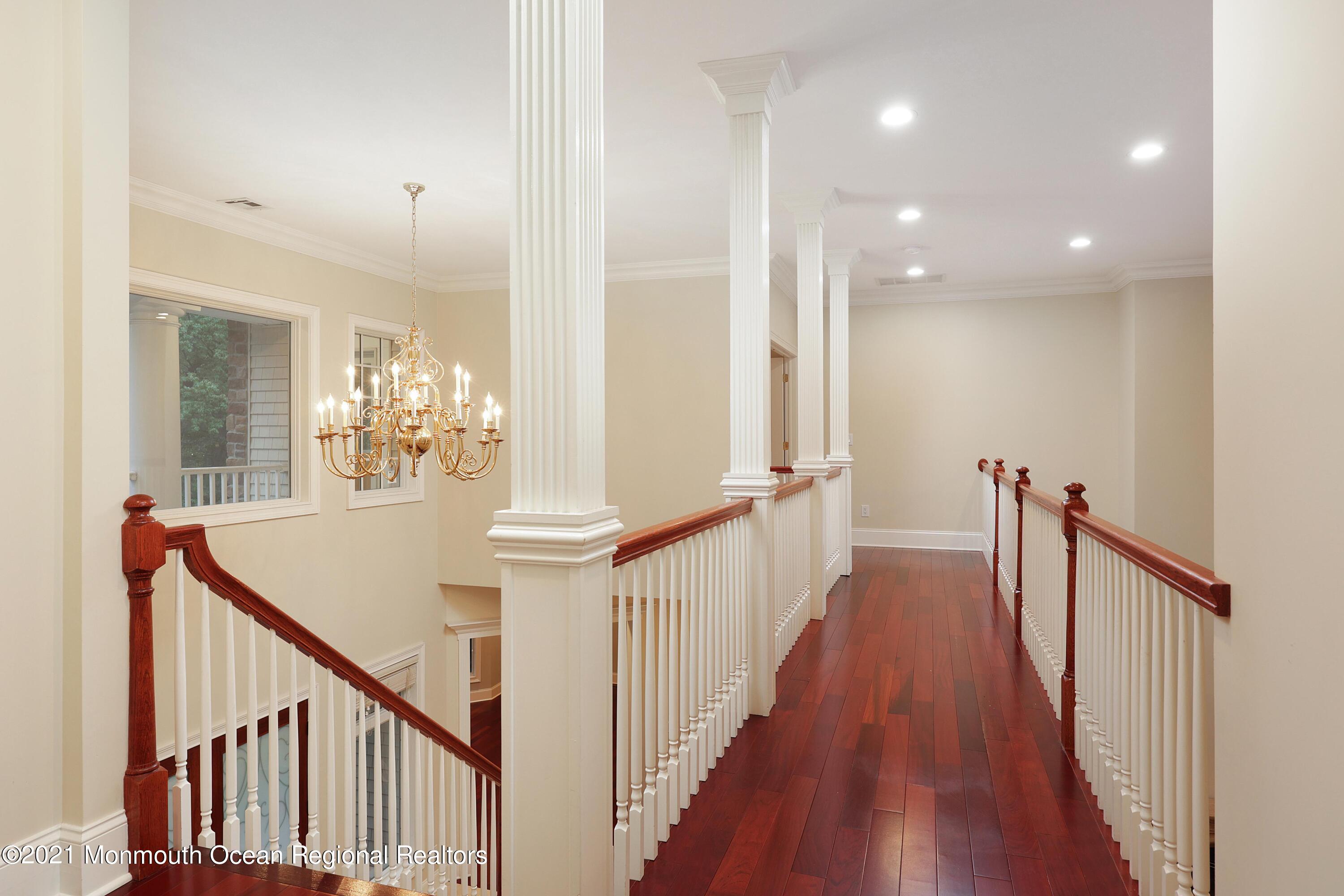 89 Cypress Neck Road Lincroft, NJ 07738 - Photo 16 of 42 Upstairs hallway