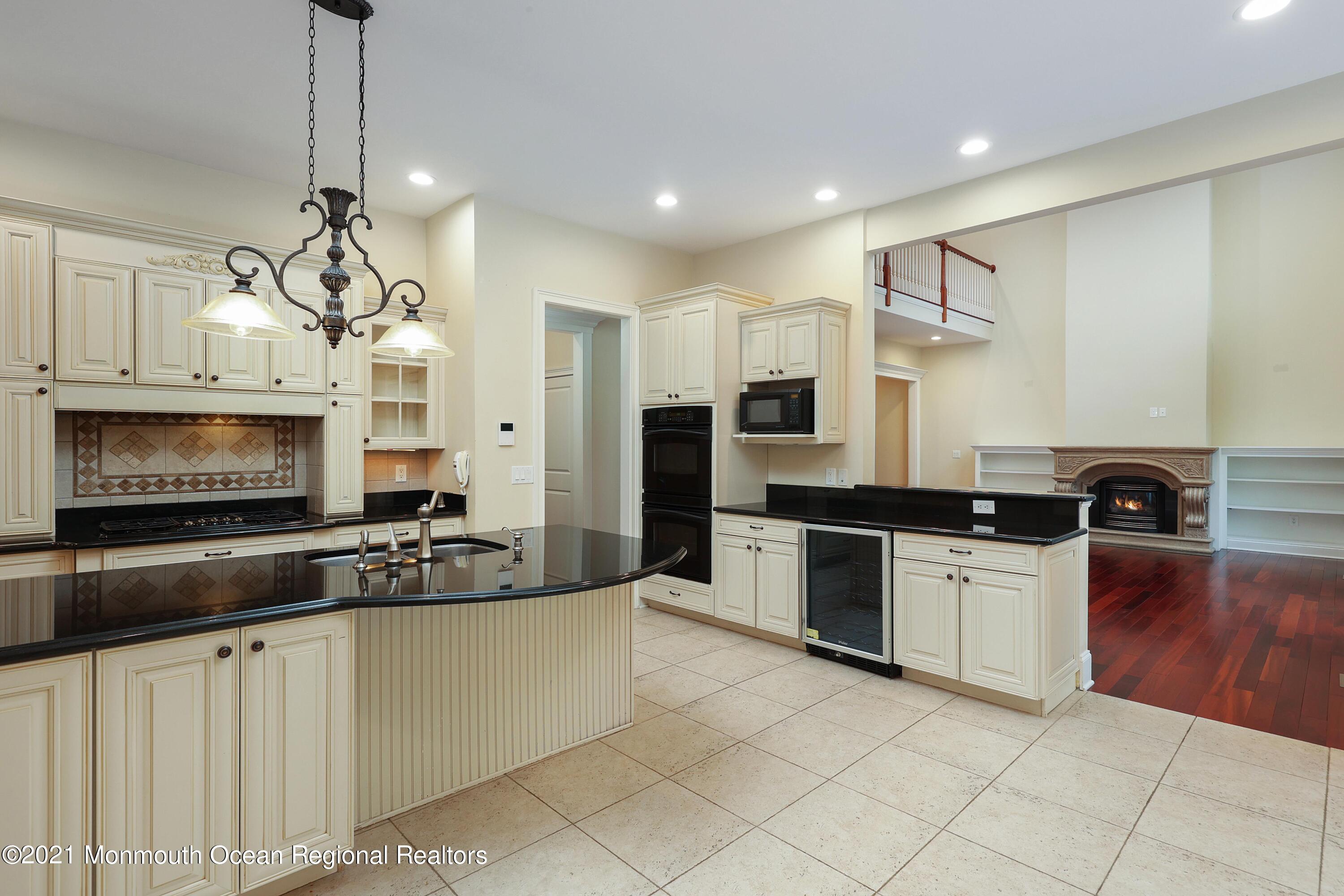 89 Cypress Neck Road Lincroft, NJ 07738 - Photo 9 of 42 Kitchen