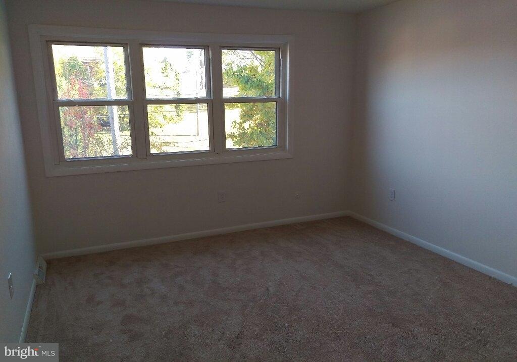 1245 Wabank Road Lancaster, PA 17603 - Photo 6 of 39 Gallery Image 6