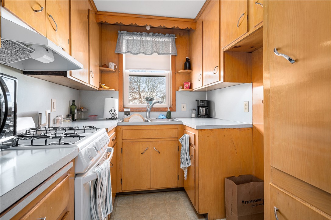 140 Hamilton Street Woonsocket, RI 02895 - Photo 16 of 33