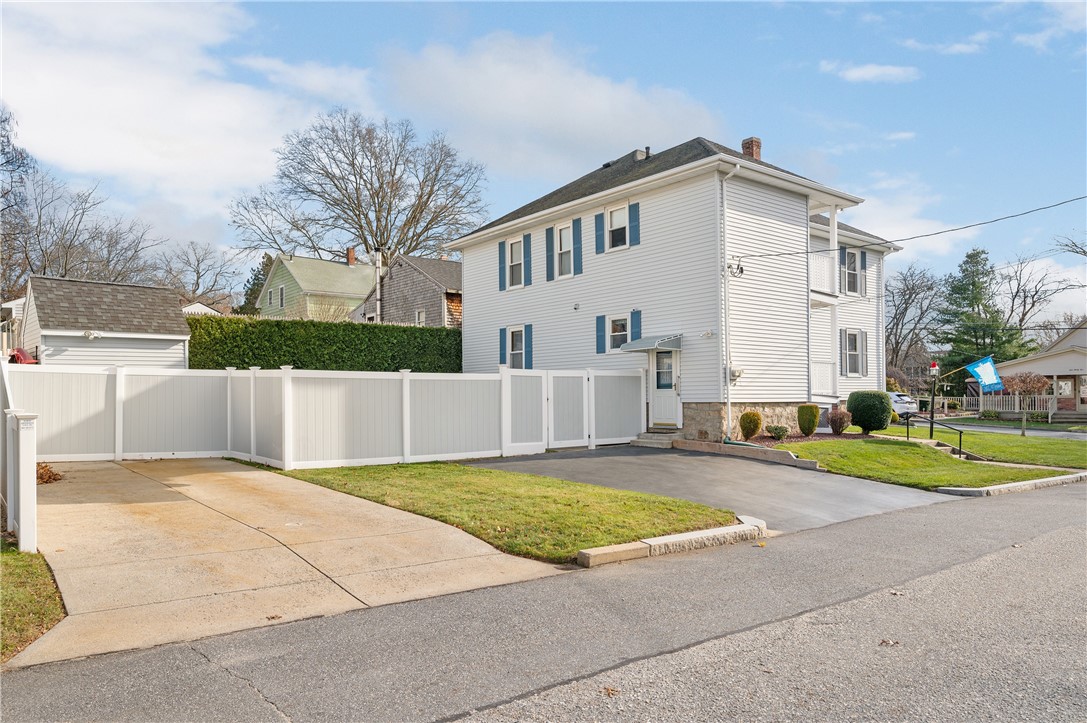 140 Hamilton Street Woonsocket, RI 02895 - Photo 2 of 33