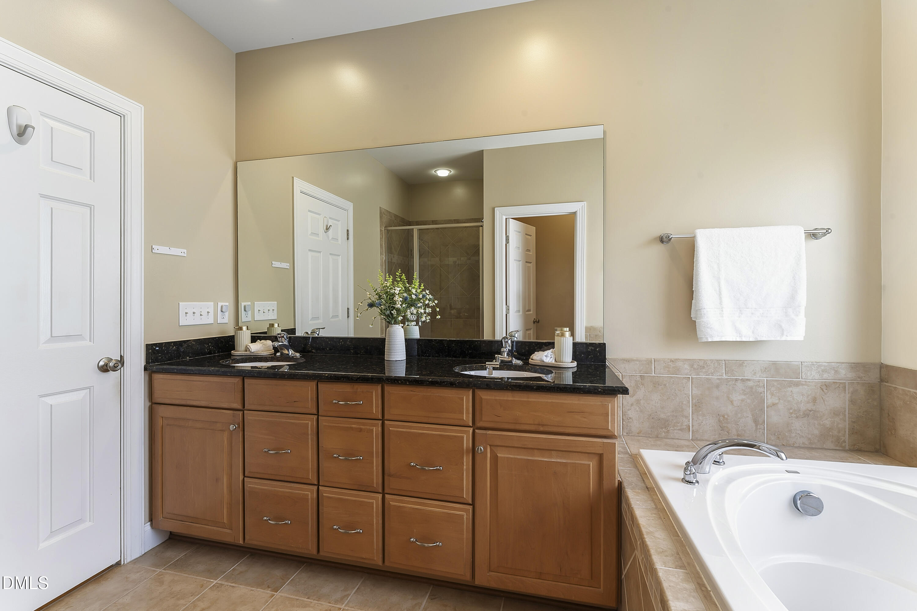 407 Powers Ferry Road Cary, NC 27519 - Photo 35 of 64 photos_high_resolution_DSC01444
