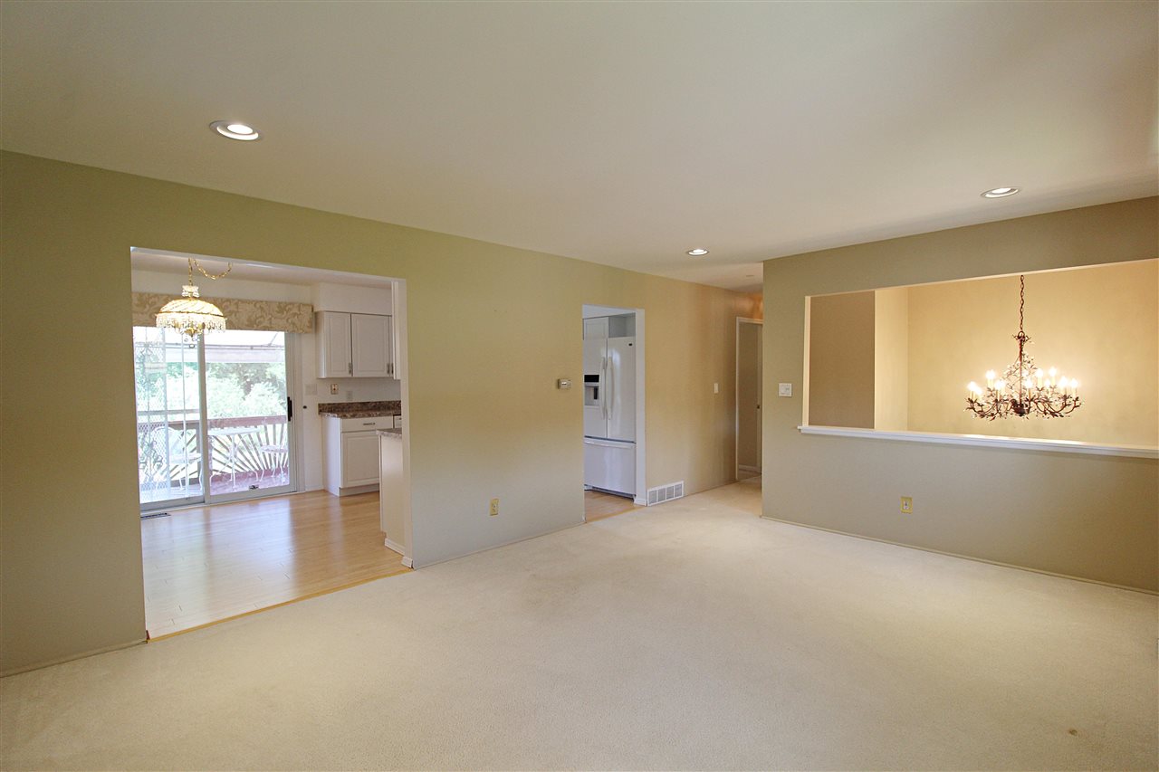 6279 North Webster Road Flint, MI 48504 - Photo 3 of 28 50050721-2.JPG