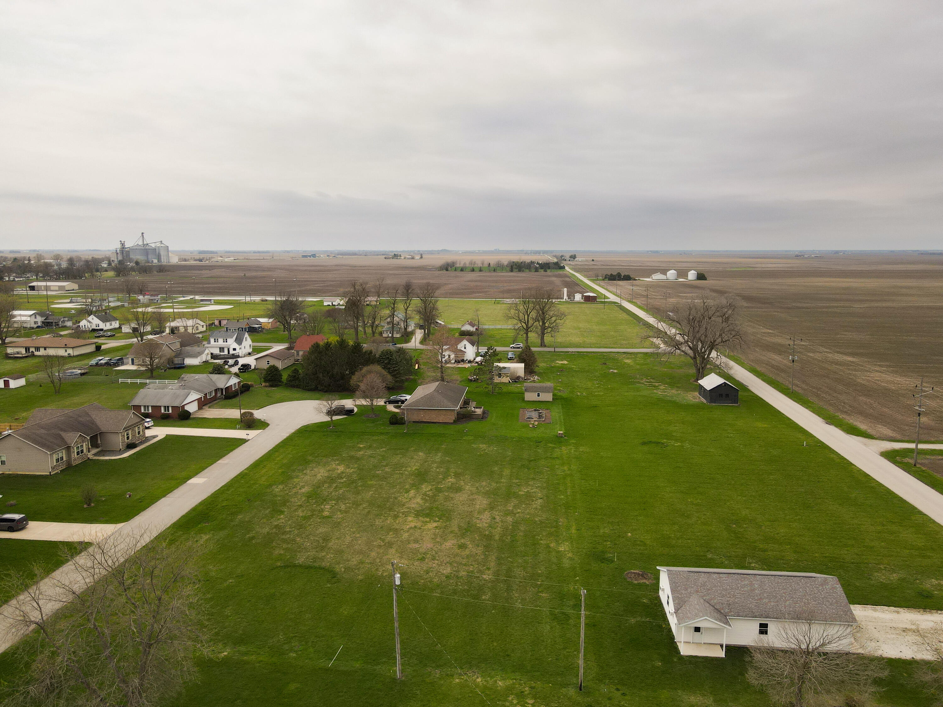 6 East Brook Street Goodland, IN 47948 - Photo 2 of 7
