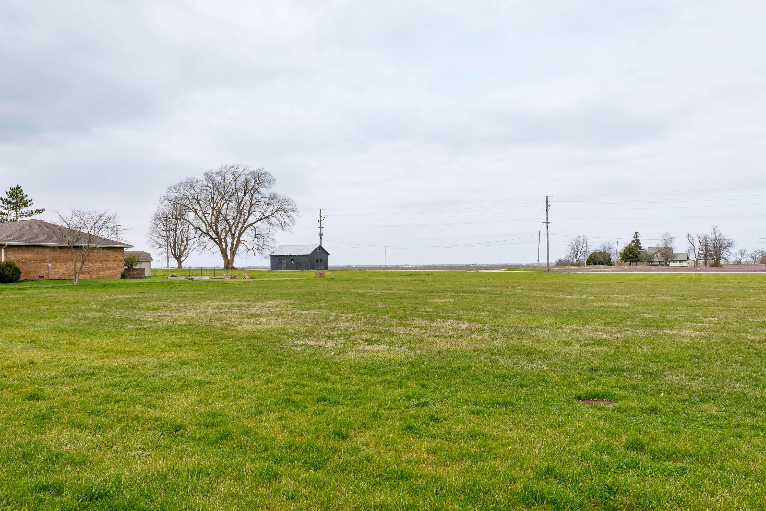 6 East Brook Street Goodland, IN 47948 - Photo 6 of 7 a view of yard with ocean view