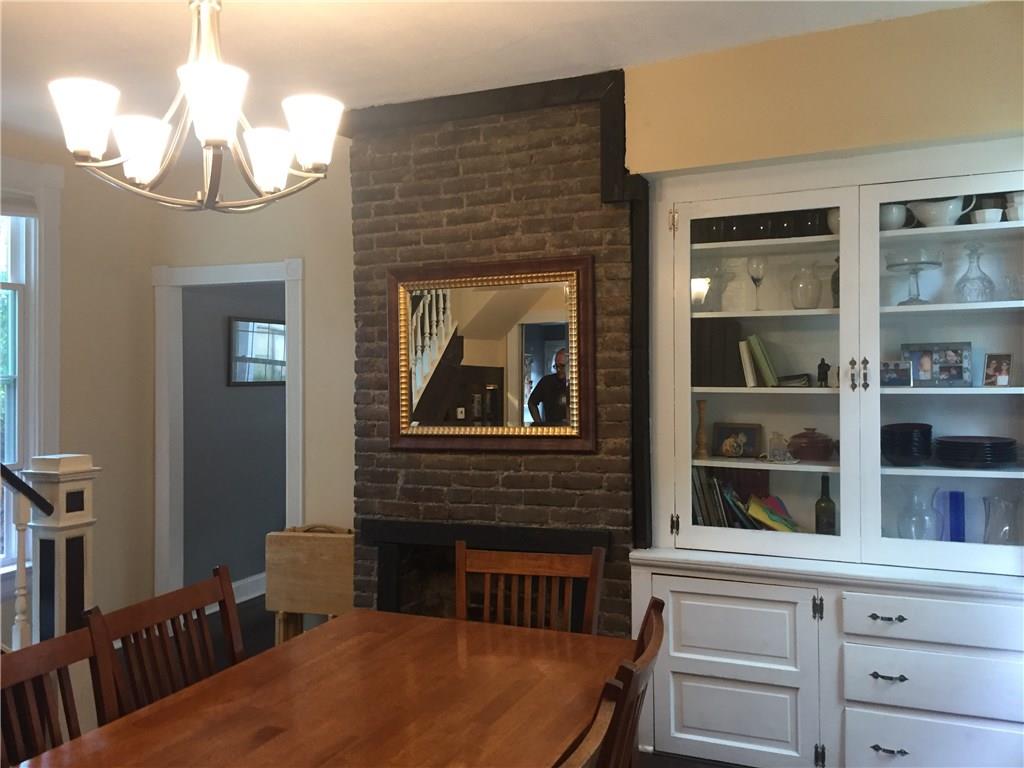 270 Navigation Street Beaver, PA 15009 - Photo 12 of 25 A great design color & texture combination in the Dining Room.
