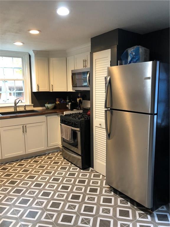 270 Navigation Street Beaver, PA 15009 - Photo 4 of 25 Gas stove, dishwasher & frig all w/ warranties.