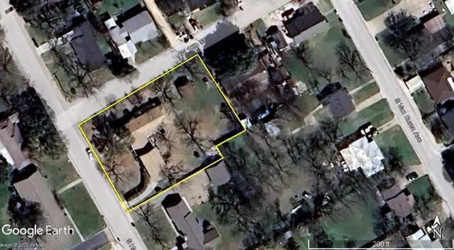 $350,000 | 1000 South Harrison Avenue, McGregor, TX 76657