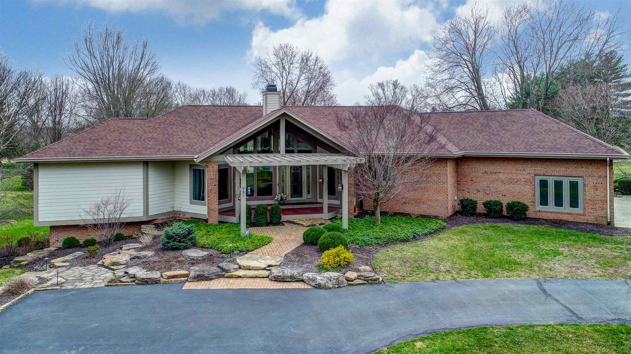 951 Morningstar Road Auburn, IN 46706 - Photo 3 of 36 Gallery Image 3
