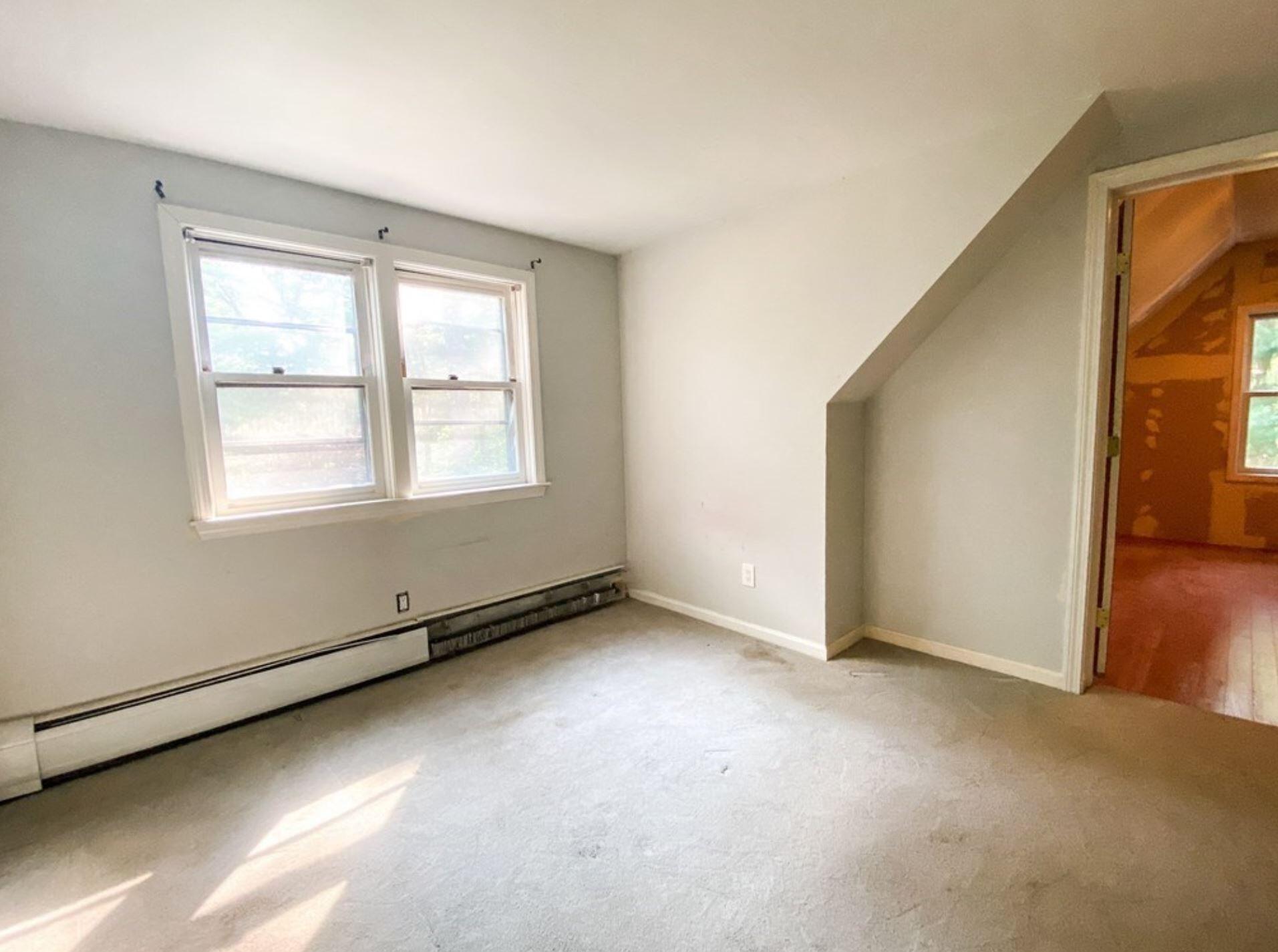 577 Lumbert Mill Road Osterville, MA 02655 - Photo 11 of 22 an empty room with windows