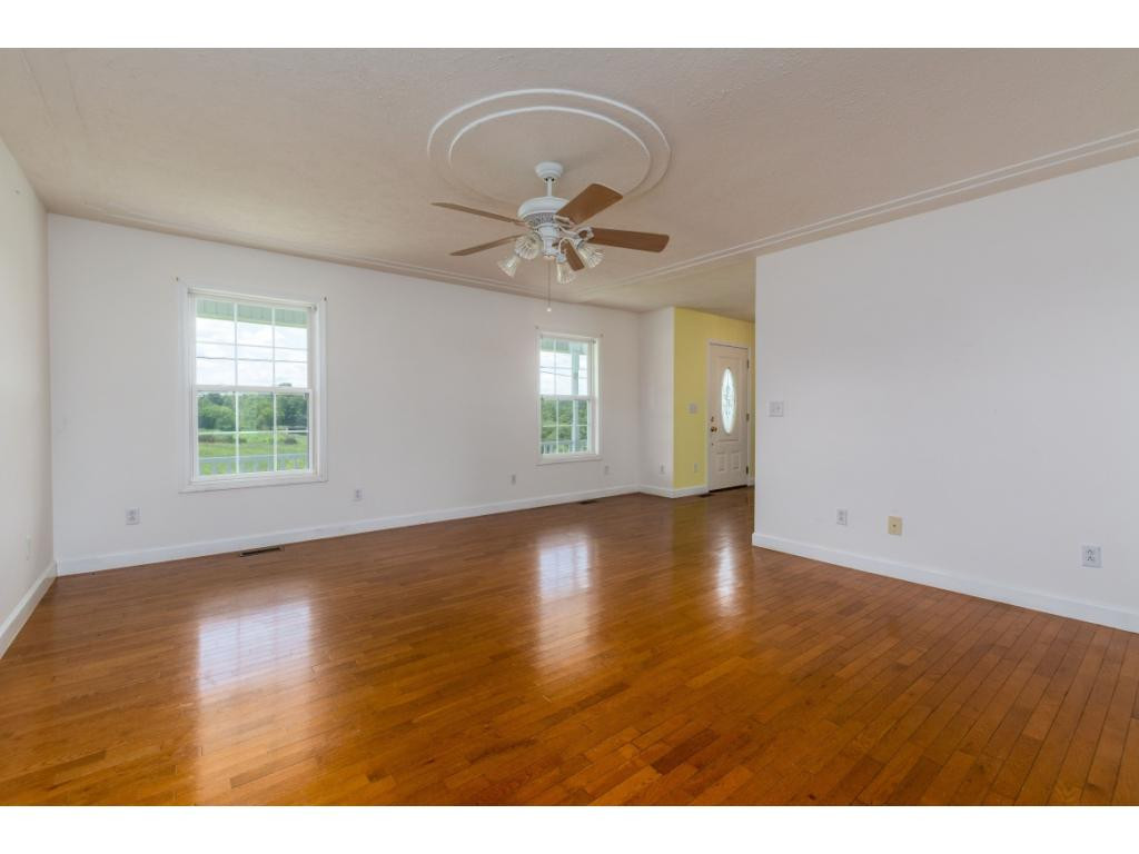 429 Leesburg Road Telford, TN 37690 - Photo 7 of 22 Photo 8