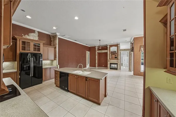 a spacious bathroom with 2 sink and a mirror
