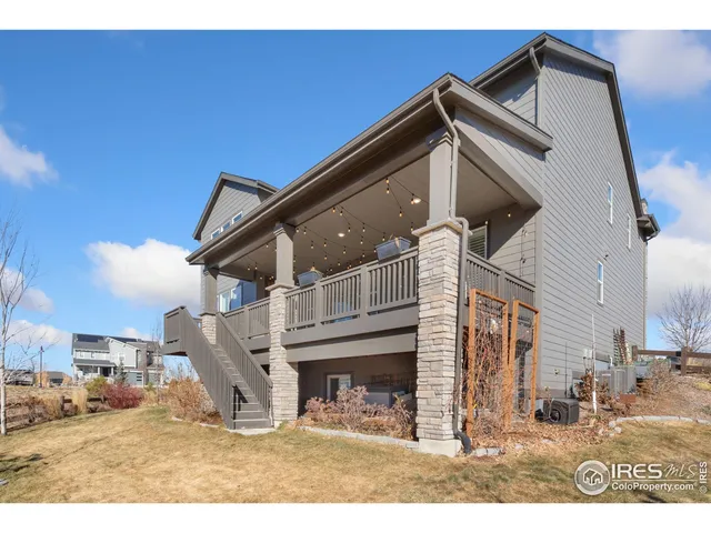 a view of a house with a outdoor space