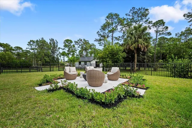 a black and white photo of a room
