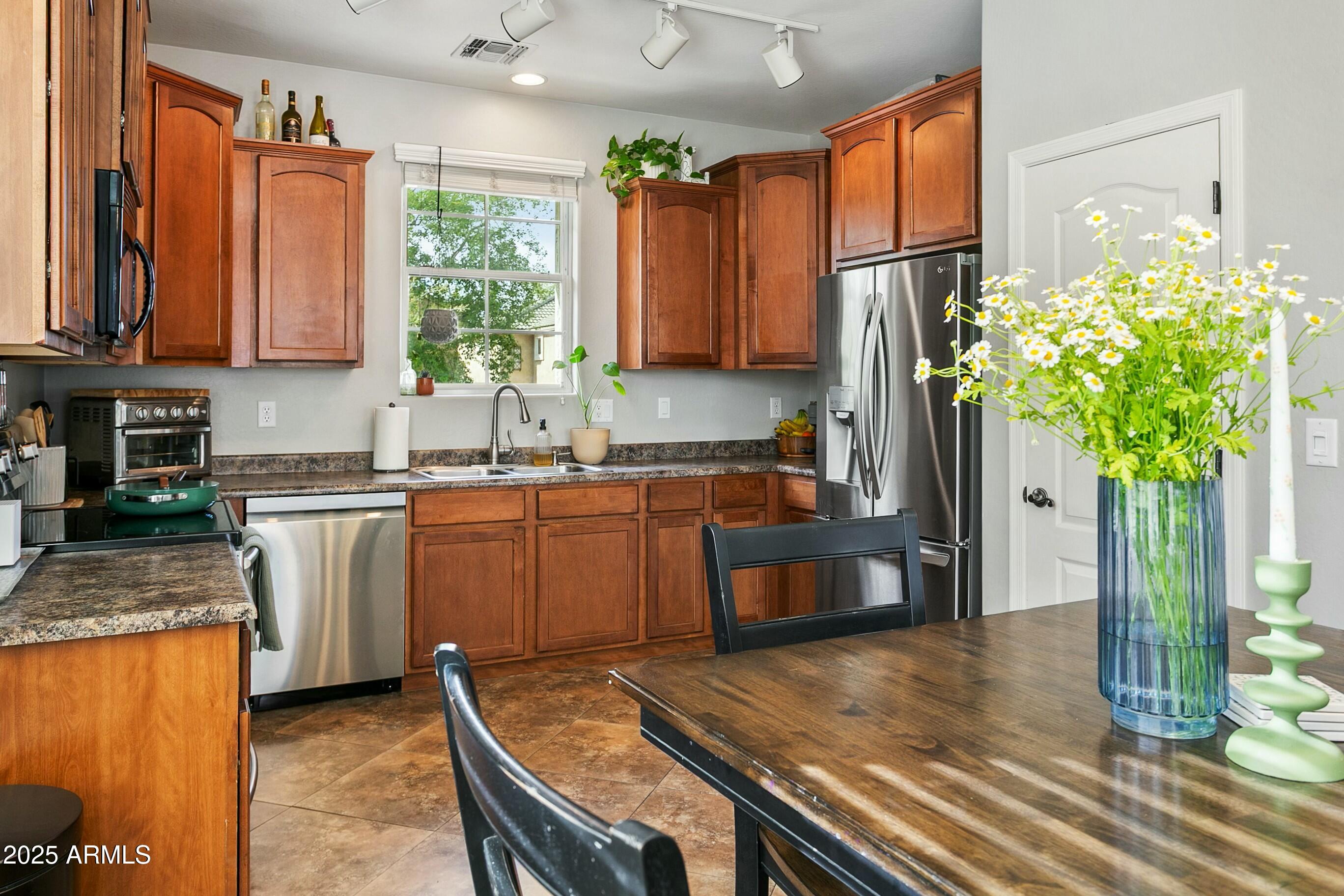 4136 East Tyson Street Gilbert, AZ 85295 - Photo 7 of 24 Stainless Steel Appliances