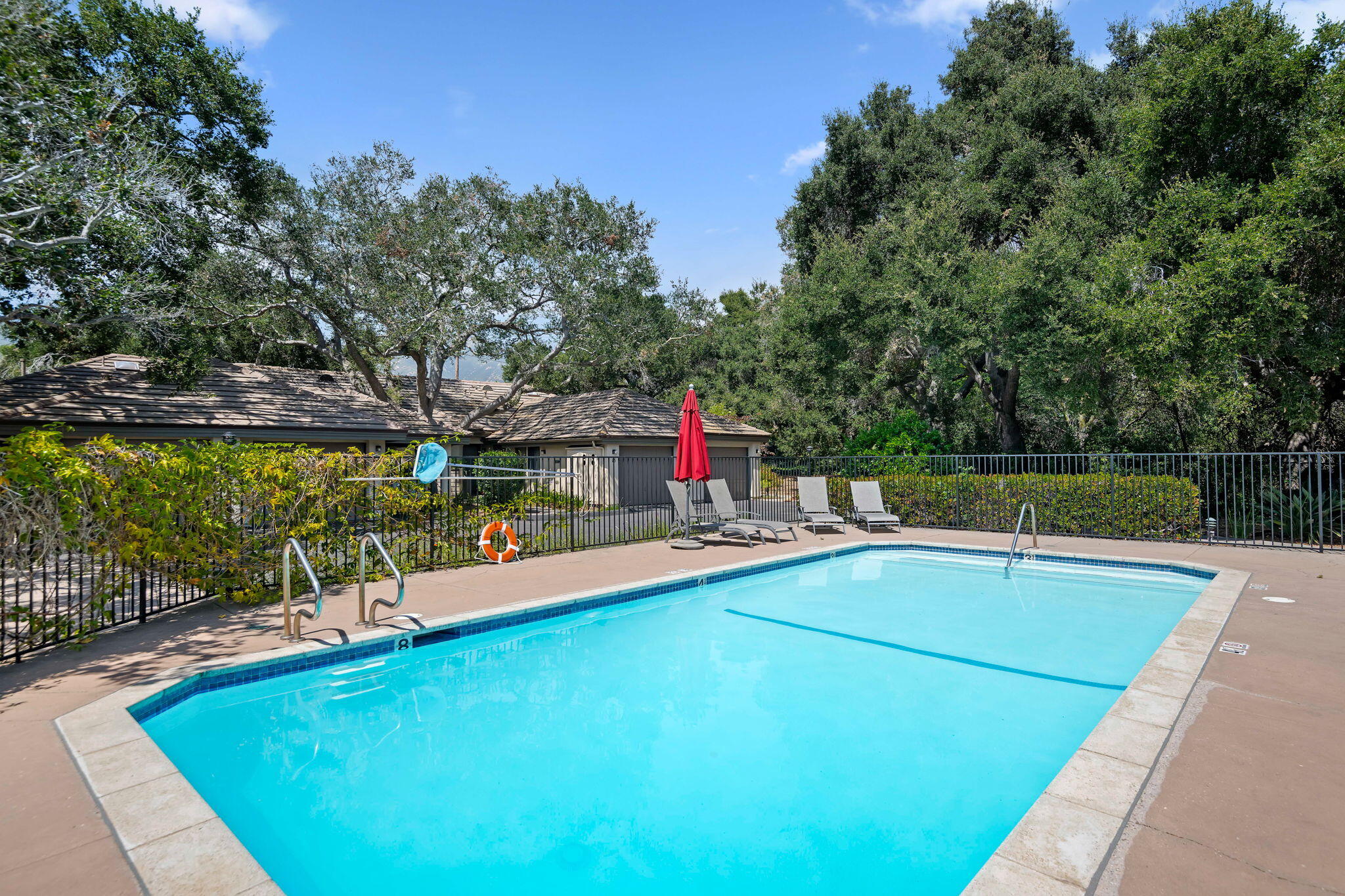 4039 Primavera Road, Unit 5 Santa Barbara, CA 93110 - Photo 28 of 32 Community Pool
