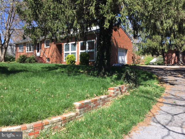 3844 Clay Street Point of Rocks, MD 21777 - Photo 2 of 24 All brick rancher