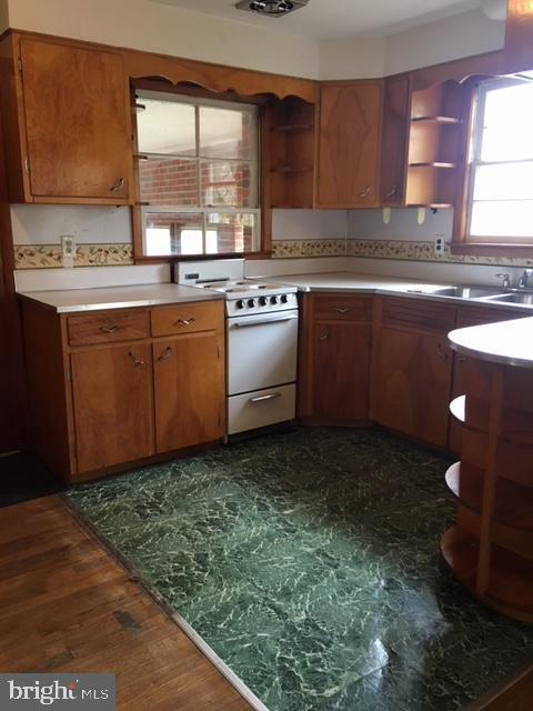 3844 Clay Street Point of Rocks, MD 21777 - Photo 20 of 24 Functional kitchen