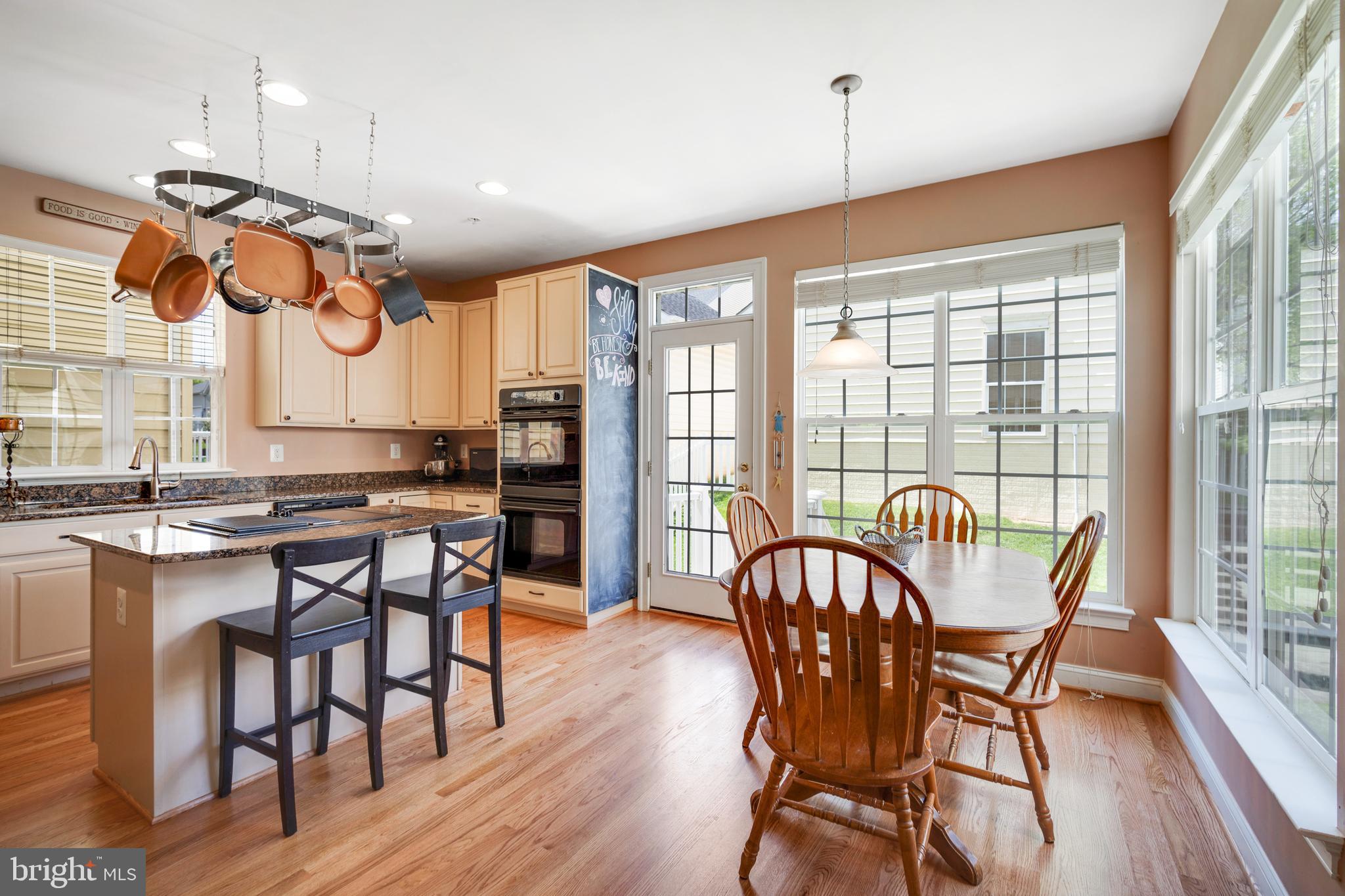 12140 Cypress Spring Road Clarksburg, MD 20871 - Photo 15 of 45 Kitchen with breakfast area