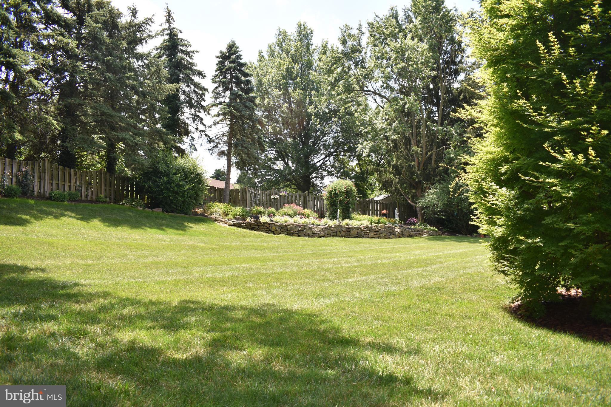875 Woodbridge Road York, PA 17402 - Photo 13 of 48 Gallery Image 13