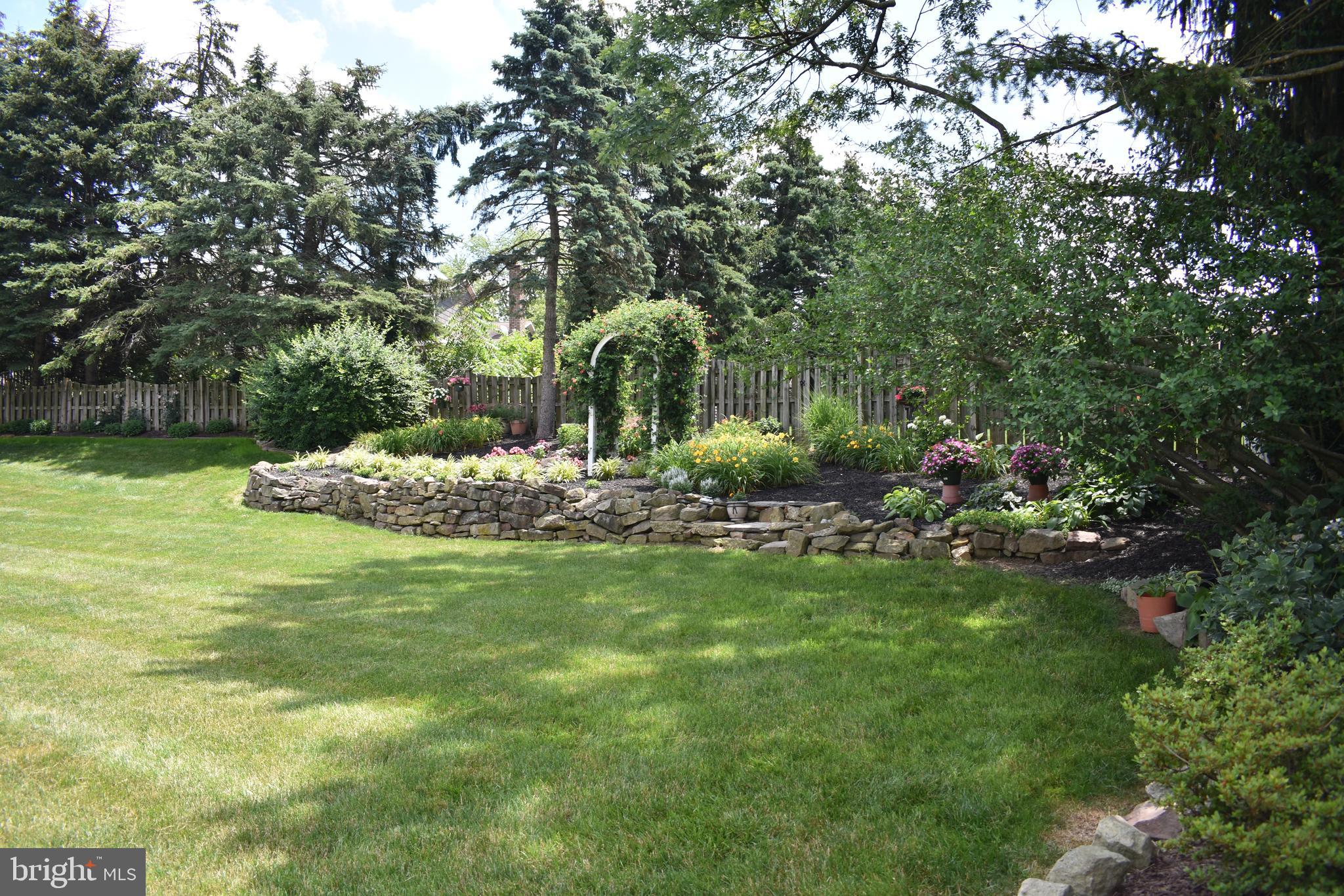 875 Woodbridge Road York, PA 17402 - Photo 18 of 48 Gallery Image 18