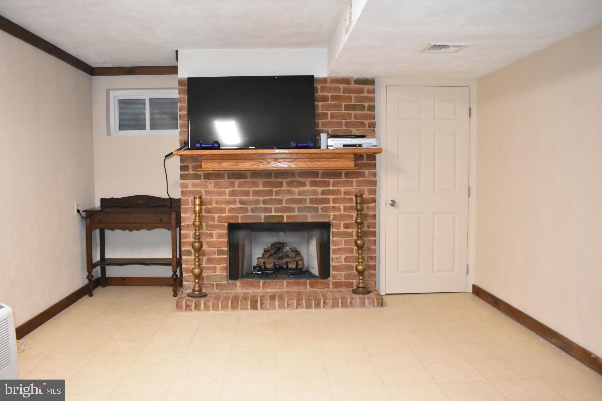 875 Woodbridge Road York, PA 17402 - Photo 42 of 48 Gallery Image 42